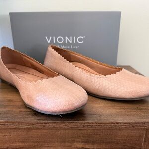 Vionic Women's Blush Scalloped Flats